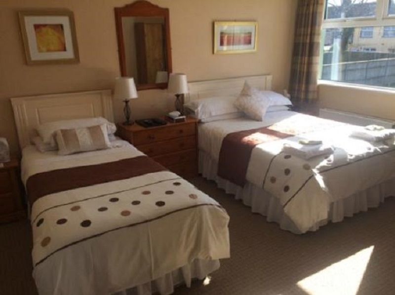 O Neills Bed And Breakfast ディングル エクステリア 写真